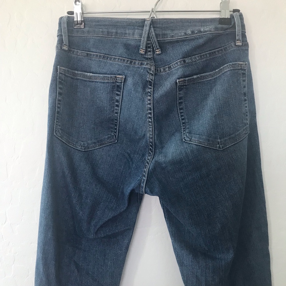 NEW Good American Good Legs High Waist Pom Jeans - Picture 7 of 7